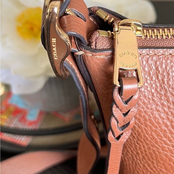 Coach Val Tan Leather Duffle  Crossbody Bag - Picture 6 of 10